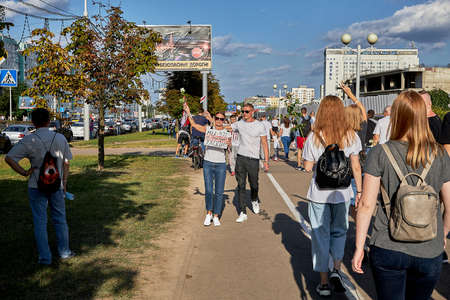 August 15 2020 Minsk Belarus Many people stand by the roadside to protest against violenceのeditorial素材