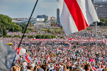August 16 2020 Minsk Belarus Many people gathered at the rally for the change of powerのeditorial素材