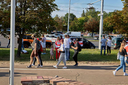 August 15 2020 Minsk Belarus Many people stand by the roadside to protest against violenceのeditorial素材