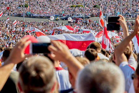 August 16 2020 Minsk Belarus Many people gathered at the rally for the change of powerのeditorial素材