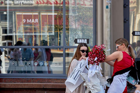 August 16 2020 Minsk Belarus Many people gathered at the rally for the change of powerのeditorial素材
