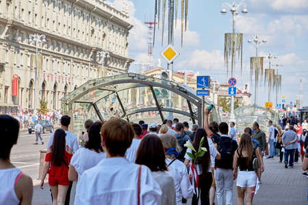 August 16 2020 Minsk Belarus Many people gathered at the rally for the change of powerのeditorial素材
