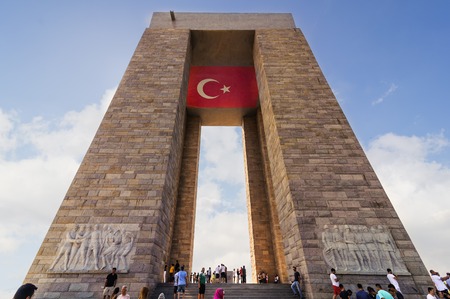 Canakkale Martyrs' Memorial is a war memorial commemorating the service of about 253,000 Turkish soldiers who participated at the Battle of Gallipoli which took place from April - December 1915.のeditorial素材