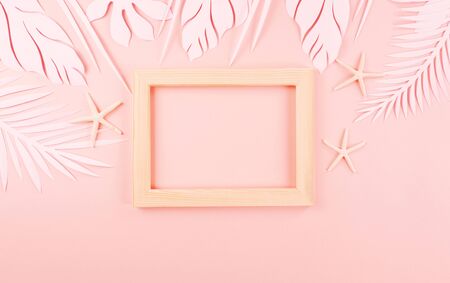 paper palm leaves, paper concept of tropical summerの写真素材