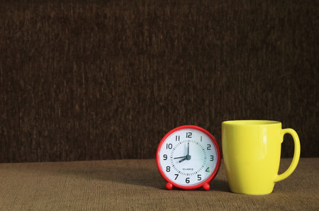 Good morning clock at 08:00 am,Drink a cup of coffee.