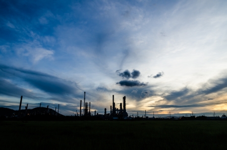 Oil refinery plant at twilight dark blue sky の写真素材