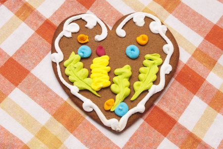 Gingerbread cookie in the form of heartの写真素材
