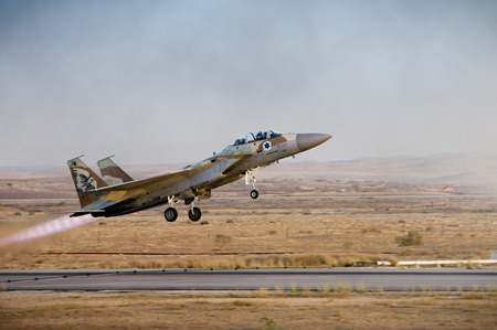 F15 Take offのeditorial素材