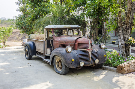 SARABURI PROVINCE, THAILAND - DECEMBER 10 2014 : A vintage dodge truck parked on display at the flooding market named " Baan nok " loacted in Saraburi, Thailandのeditorial素材