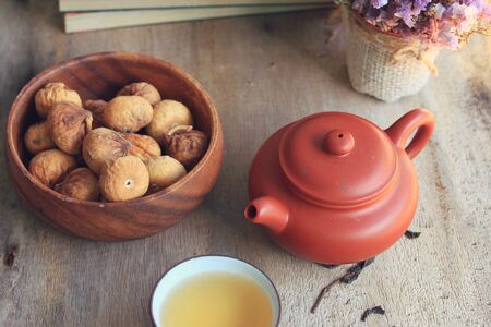 dried fig and hot teaの写真素材