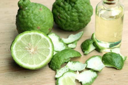 fresh kaffir lime oilの写真素材