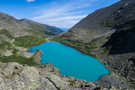 Akchan turquoise lake scenic view. Altai mountains.の写真素材
