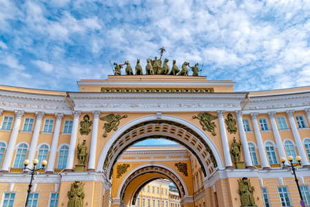 Saint-Petersburg, Russia â May 17, 2020:The chariot over the arch of The General Staff Building. Was built for the memory of the Russian victory over Napoleonic France in the Patriotic War of 1812のeditorial素材