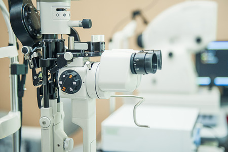 Professional optometrist diopter tool in an optician laboratory. Medical and health concept. Selective focusの写真素材