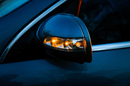 Dnepropetrovsk, Ukraine - 03.15.2021: Right side mirror of the car Mercedes-Benz R 350. Close-up.のeditorial素材
