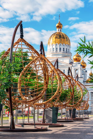 Saransk, Russia - June 5, 2023. Recreation area in front of a cafe near the Admiral shopping complex on Bolshevik street.のeditorial素材