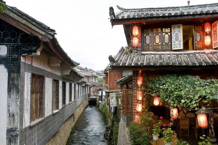 Street sceen in ancient town of Lijiang, Yunnan province, Chinaの写真素材