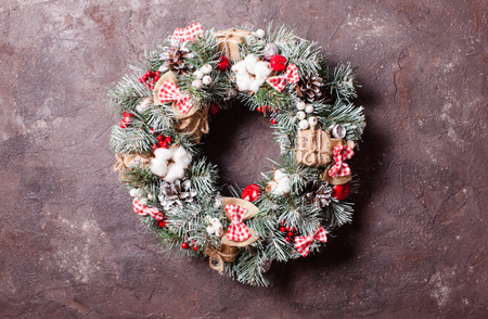Red and white Christmas wreathの写真素材