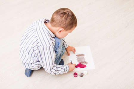 Children are paintingの写真素材