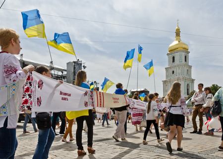 Kiev, Ukraine - August 24 2014: Ukrainian people celebrate the Independence Day at the peaceful embroideries' parade in Kyiv.のeditorial素材