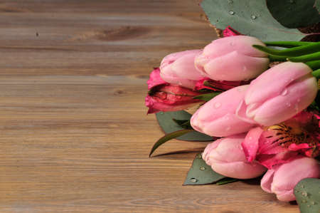 bouquet of tulips on the table with  close-upの写真素材