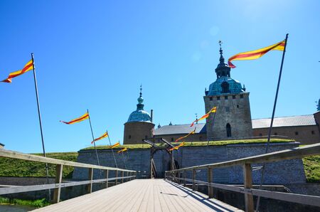 Entrance on the wooden bridge to Kalmar Castle located by the Baltic Sea in Sweden のeditorial素材