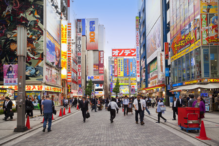 TOKYO, JAPAN CIRKA-MAY-2016: Akihabara district in Tokyo, Japan. The district is a major shopping area for electronic, computer, anime, games and otaku goods.のeditorial素材