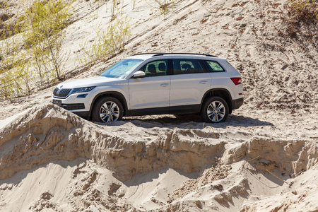 Ukraine, Kyiv 25 april 2017  car Skoda Kodiaq 2.0 TDi  model year 2017 test drive of car on sandのeditorial素材