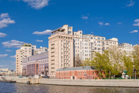 MOSCOW, RUSSIA - MAY 1, 2021: Moscow River with a view of the Government House on Balchug Islandのeditorial素材