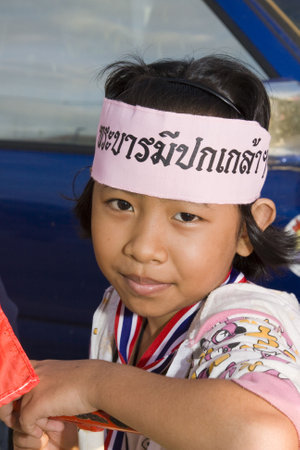 BANGKOK , THAILAND - MAY 04: Thai children takes part in anti-government demonstration on May 04, 2010 in Bangkok, Thailand.のeditorial素材