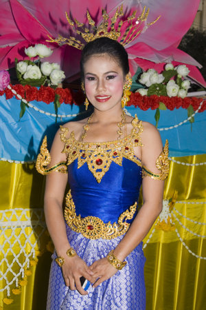 HUA HIN, THAILAND - NOVEMBER 21: Thai girl during the biggest holiday water festival Loy Krathong. November 21, 2010 Hua Hin, Thailand.のeditorial素材
