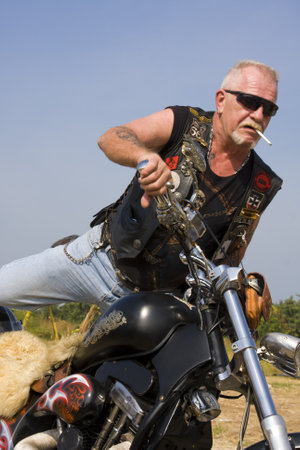 HUA HIN, THAILAND - DEC 4: Participants in Hua Hin Bike Week on December 4, 2010 in Hua Hin, Thailand . Bikers from all over Thailand came to Hua Hin.のeditorial素材