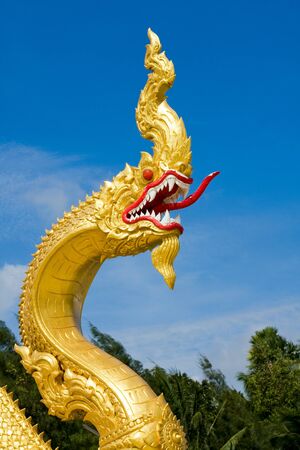 Dragon statue at a temple in Hua Hin, Thailandの写真素材