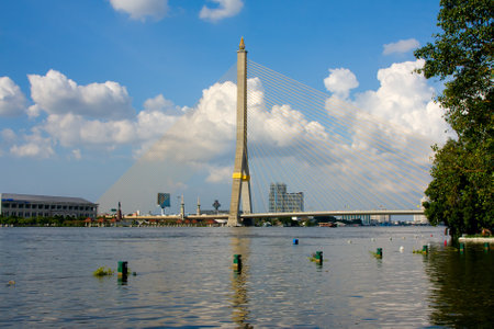 BANGKOK THAILAND - OCTOBER 25 : Flooding in Bangkok city. Flooding in the Chao Phraya River on October 25,2011 in Bangkok , Thailand .のeditorial素材