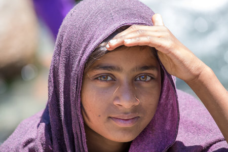 MANALI, INDIA, 16 SEPTEMBER 2014: Unidentified local young girl, outdoor in Manali . The majority of the local population are descendant of Tibetan.のeditorial素材
