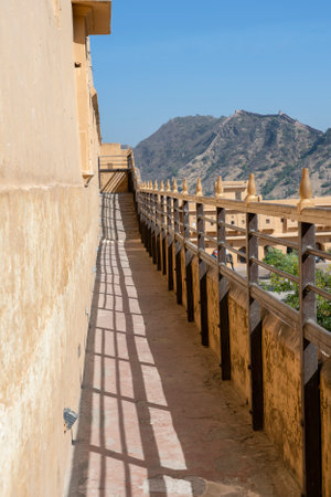 Detail of architecture, a narrow corridor on the wall in Jaipur, Rajasthan, India. Close upのeditorial素材