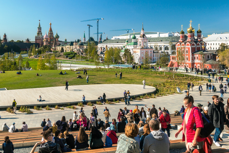 Moscow, RUSSIA - September 22, 2017: Pokrovsky Cathedral St. Basils and Moscow Kremlin from the Park Zaryadye in Moscow.のeditorial素材