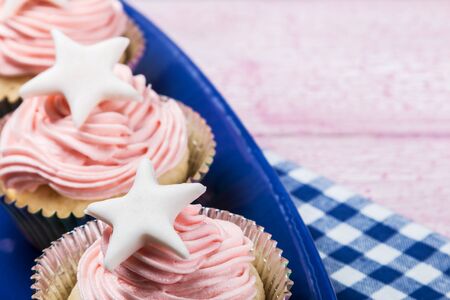 cakes cupcakes to the celebration of Christmas on the tableの写真素材