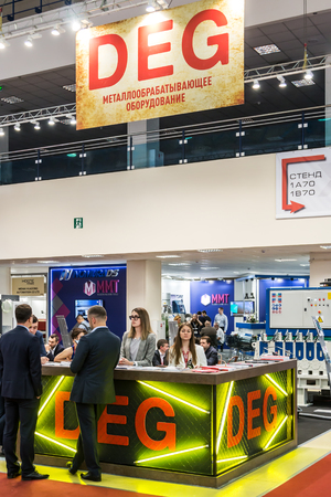 Moscow, Russia - may 27, 2019: 20th international specialized exhibition "equipment, devices and tools for Metalworking industry". The stand of the company DECのeditorial素材
