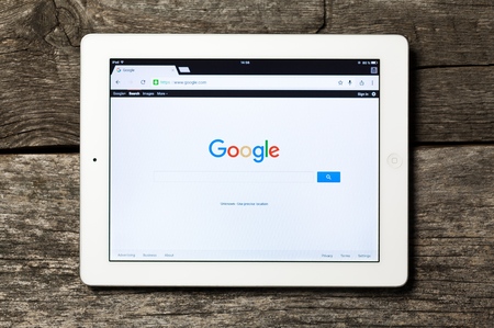Google search app on the apple ipad.のeditorial素材