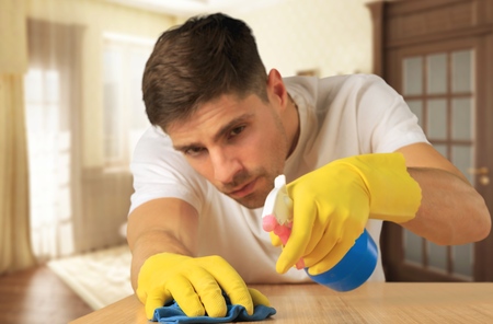Man cleaner.