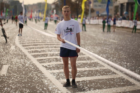 Belarus, Minsk, September 2018: athletes and fans of the Minsk half marathon start finishのeditorial素材