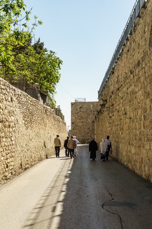 JERUSALEM, ISRAEL - April 2, 2018: People are going to the old part of Jerusalem at Pesach holiday.のeditorial素材