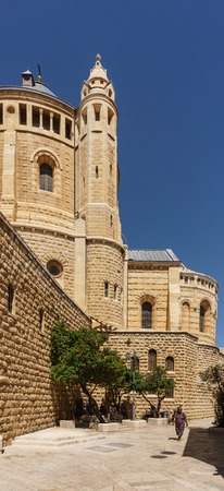 JERUSALEM, ISRAEL - April 2, 2018: On the narrow street of the old part of Jerusalem.のeditorial素材