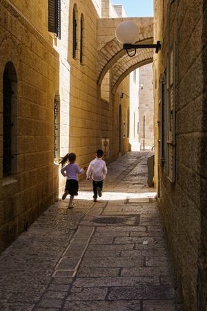 JERUSALEM, ISRAEL - April 2, 2018: On the narrow street of the old part of Jerusalem.のeditorial素材