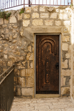 JERUSALEM, ISRAEL - April 2, 2018: On the narrow street of the old part of Jerusalemのeditorial素材