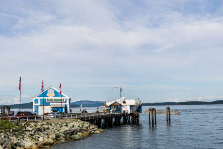SIDNEY, CANADA - JULY 14, 2019: Alpine Sidney Spit Ferry famous tourist placeのeditorial素材