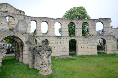 A gateway and a wall of the Roman amphitheater Palais Galien remains is in the French city Bordeaux.のeditorial素材