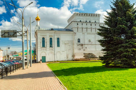 Znamenskaya tower. Vlasievskaya (Znamenskaya) Tower of Earthen City in Yaroslavl. Yaroslavl, Russia-May 2018のeditorial素材