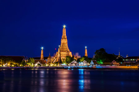Wat Arun, sun light, stunning waterfront の写真素材